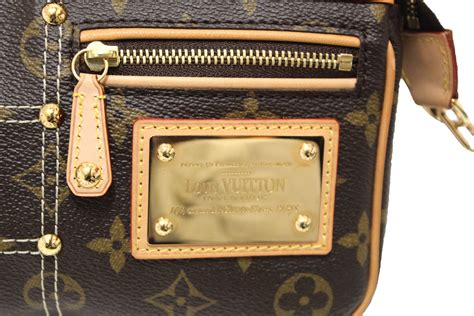 louis vuitton riveting pochette|authentic Louis Vuitton metal.